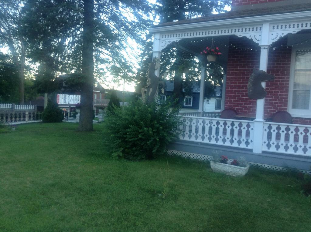 Bed and Breakfast Gil Ann Saint-Andre-Avellin Экстерьер фото